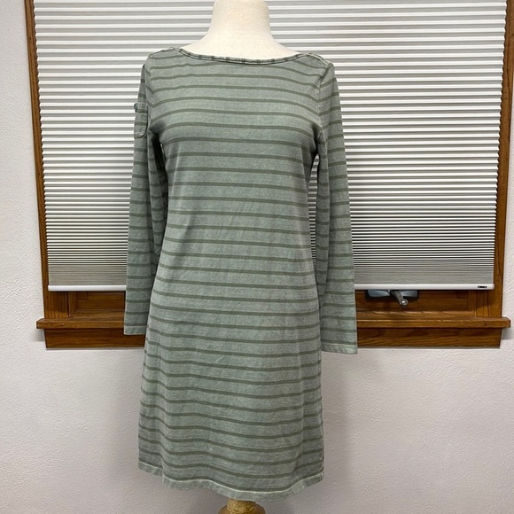 Vineyard Vines Green Garment-Dyed Striped Long-Sleeve Cotton Knit Dress - Picture 2 of 10